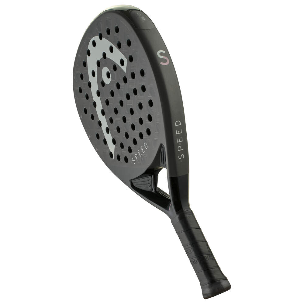 Zijaanzicht van een zwarte padel racket met centraal in het licht grijs het logo van Head.