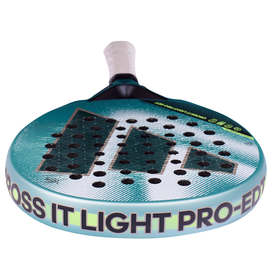 Bovenaanzicht padel racket Adidas Cross It Light Pro EDT 2026, lichtblauw racket met grijs blauw Adidas logo met fluo gele details en wit handvat