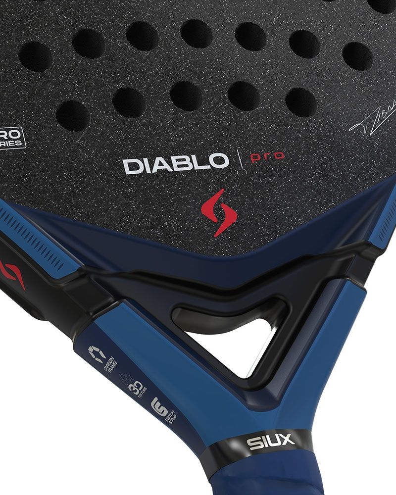 Detail Siux Diablo Pro 2026 Royal Blue | Traanvormig padelracket met 24K Carbon TeXtreme, EVA Pro-kern en 3D-textuur.