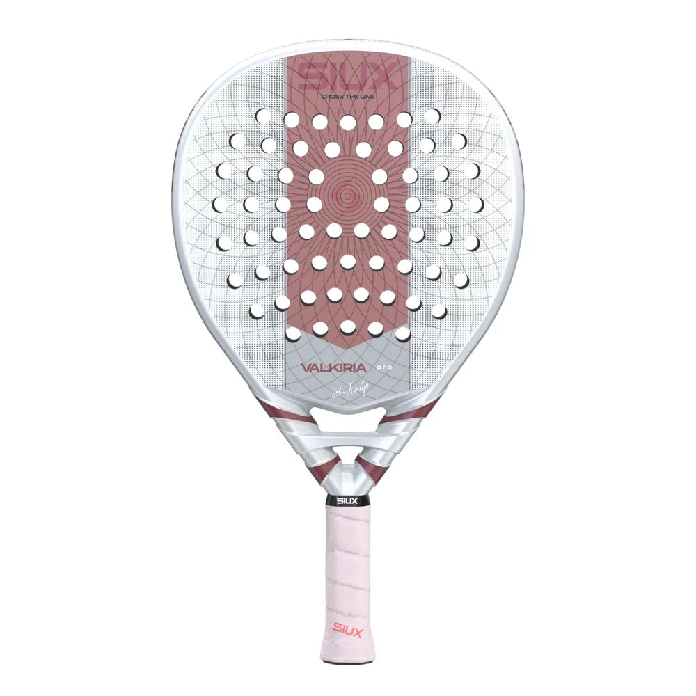 Vooraanzicht licht grijze racket met roze verticale streep over het midden