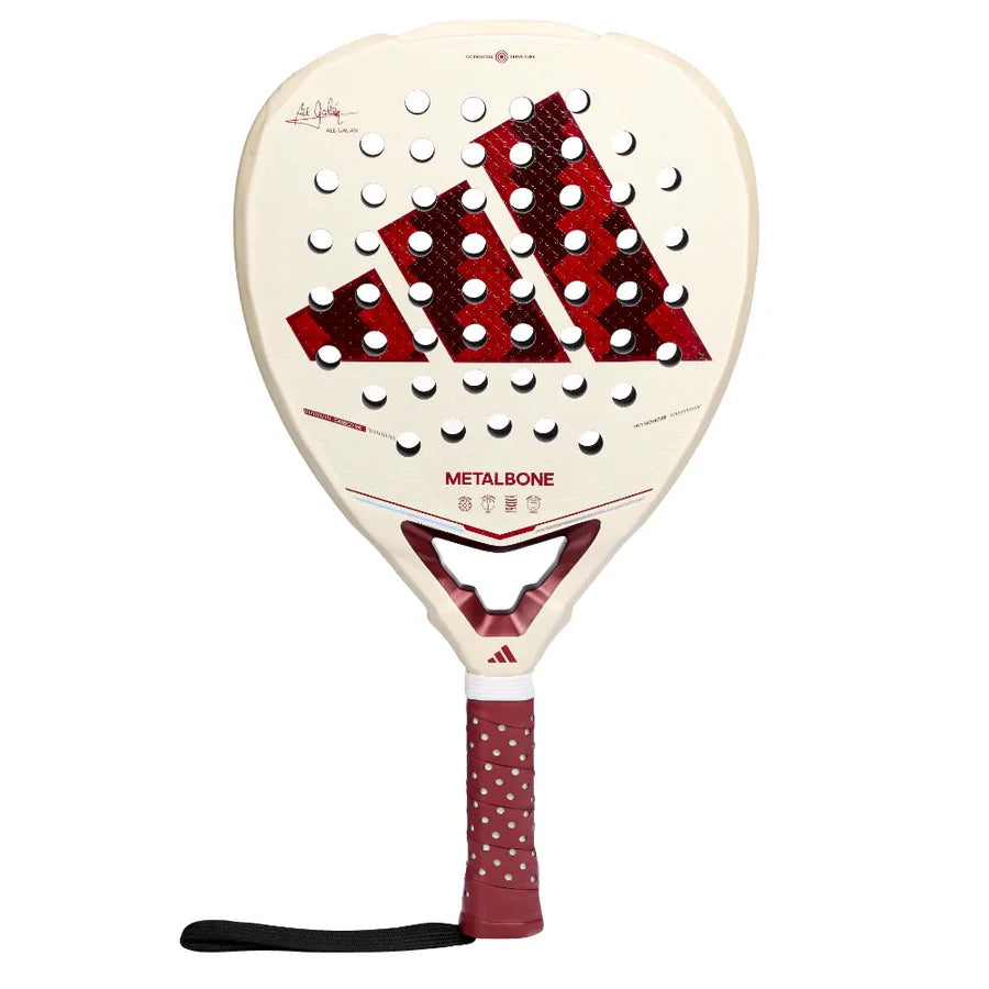 Vooraanzicht Adidas Metalbone Reserve LTD 2026 witte padel racket met donkerrood logo van Adidas op het slagoppervlak en rood handvat.