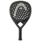 Vooraanzicht van een zwarte padel racket met centraal in het licht grijs het logo van Head. 