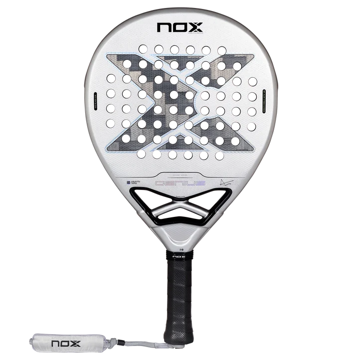 Vooraanzicht licht grijze padel racket Nox Genius 12k 2027
