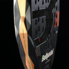 Detail Bullpadel Neuron 02 Edge padelracket – geometrische vorm, Xtend Carbon 3K en Multieva-kern. Ontworpen voor maximale precisie.