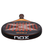Bovenaanzicht NOX Equation Hard Advanced 2026, zwart padelracket met oranje details