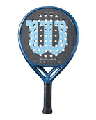 Vooraanzicht Wilson Endure V1: rond controle-padelracket met lage balans, Y-Bridge design en hybride slagvlak. Donkerblauw kader met lichtblauw Wilson logo.