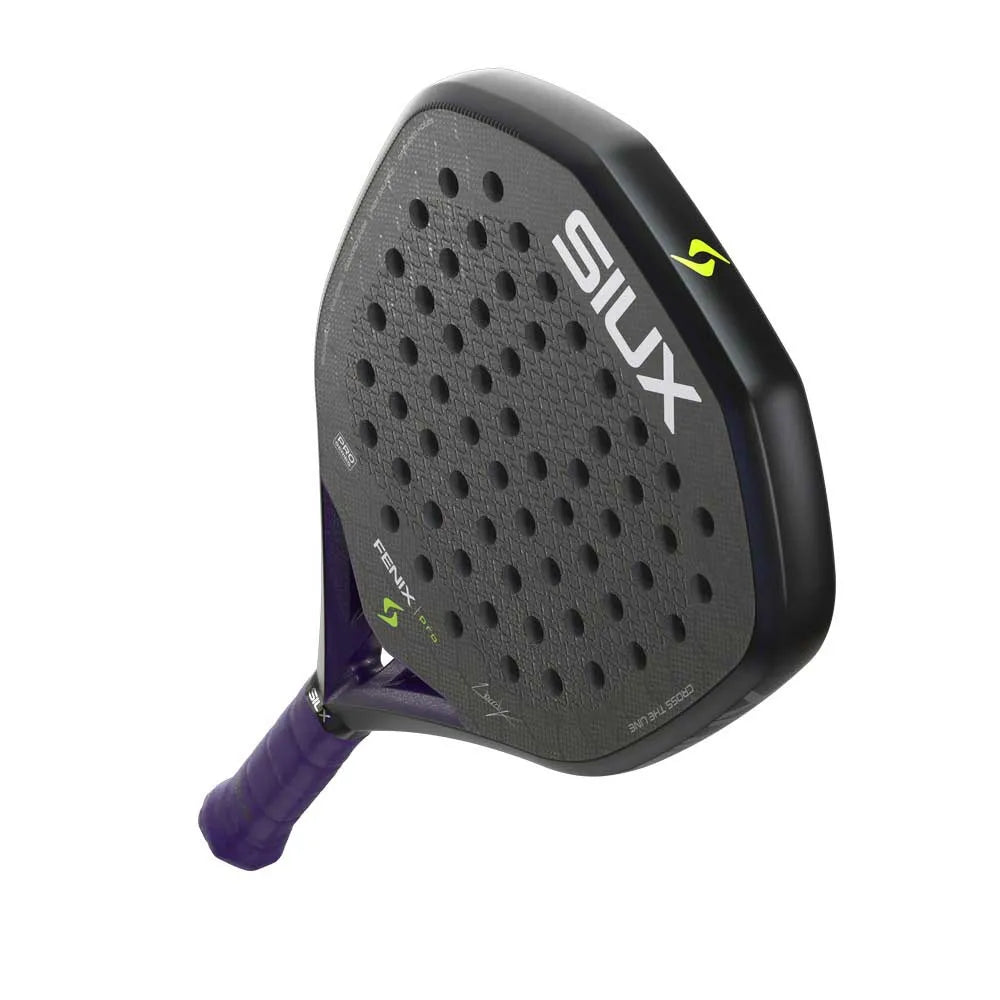Schuin bovenaanzicht Siux Fenix Pro 2026 zwarte padel racket met paars handvat